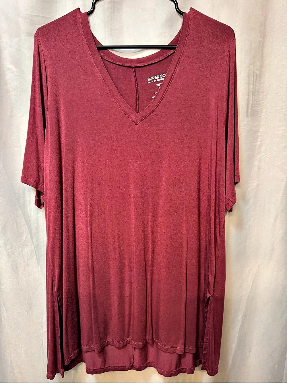 Torrid Super Soft Burgundy V Neck Side Slit Tunic Top Size 2 2X